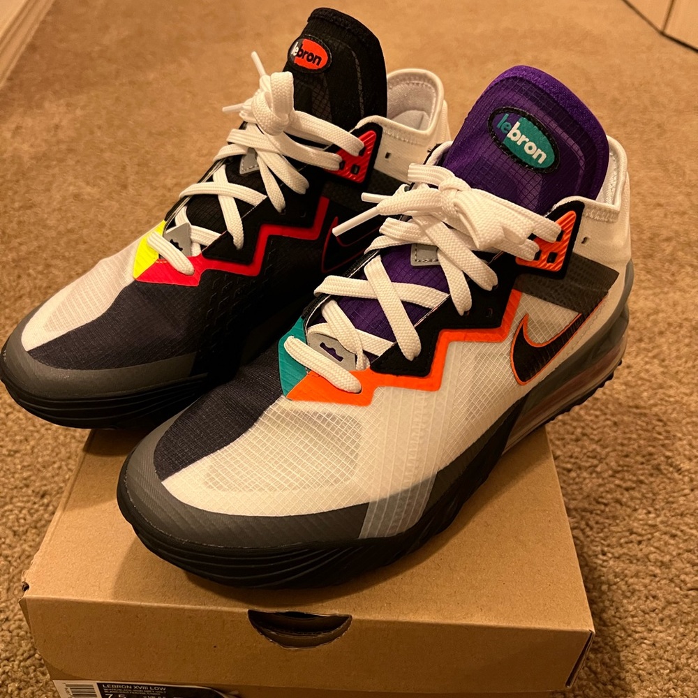 Lebron XVIII Low